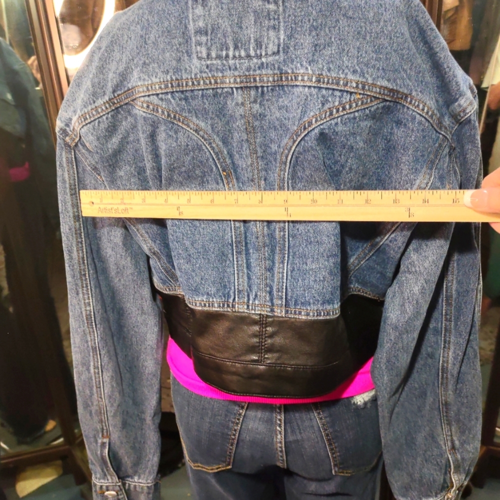 Cropped denim/pleather jacket. Never Been Worn!! M - Picture 8 of 9